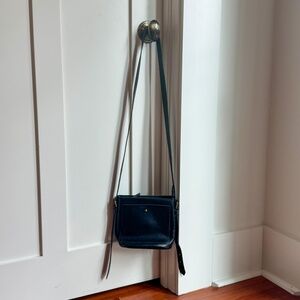 Madewell Transport Bucket Bag Black